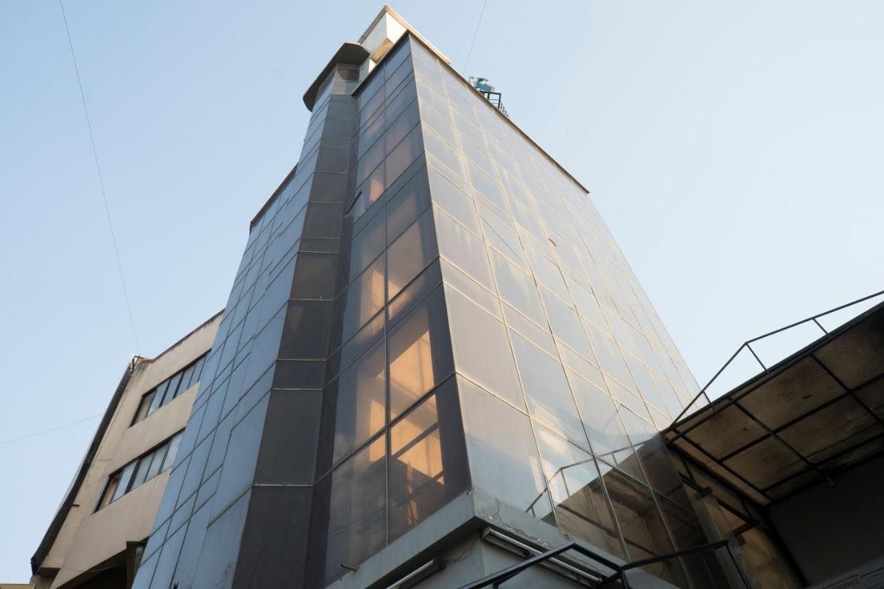 Oyo Flagship 37830 Hotel Aakar International Satara Ngoại thất bức ảnh