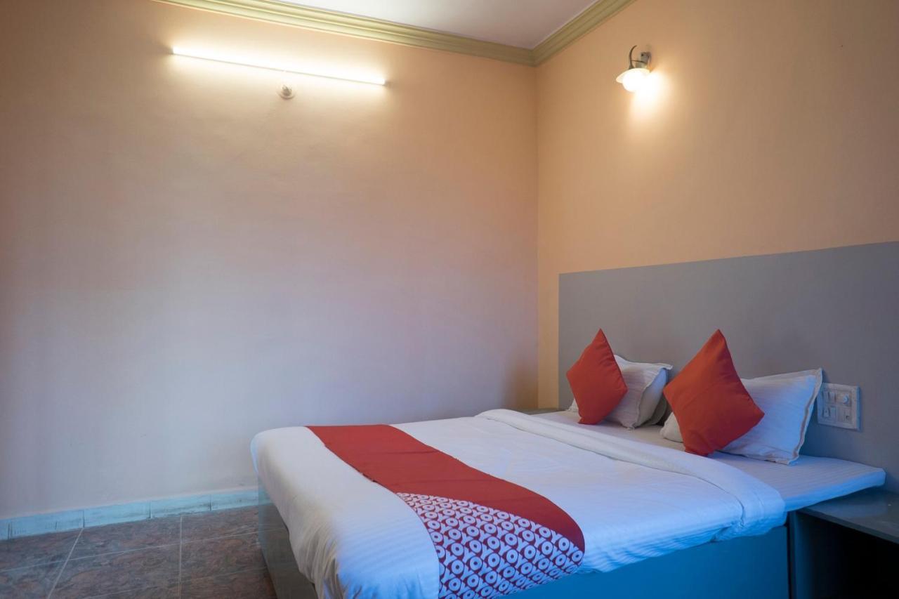 Oyo Flagship 37830 Hotel Aakar International Satara Ngoại thất bức ảnh
